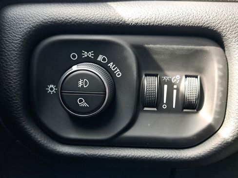Used 2021 RAM 1500 Laramie AWD/4WD image 24