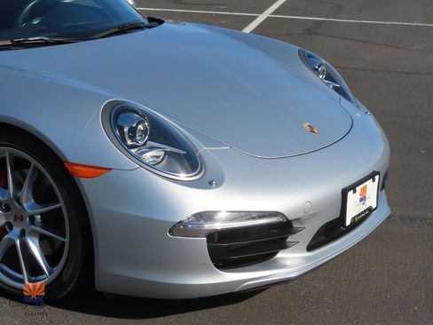 Used 2014 Porsche 911 Carrera 4S image 32
