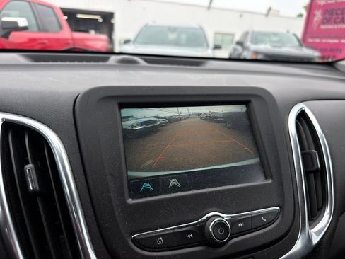 Used 2018 Chevrolet Equinox LT FWD image 5