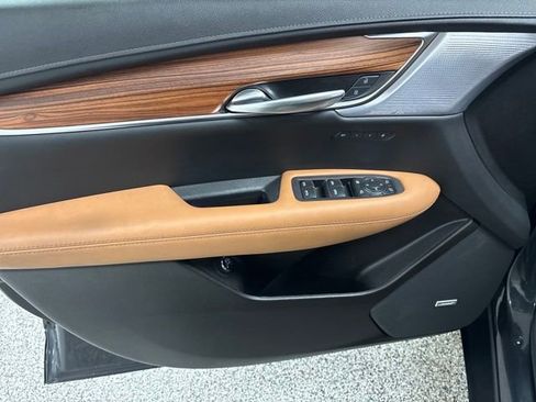 Used 2022 Cadillac XT5 Premium Luxury image 10