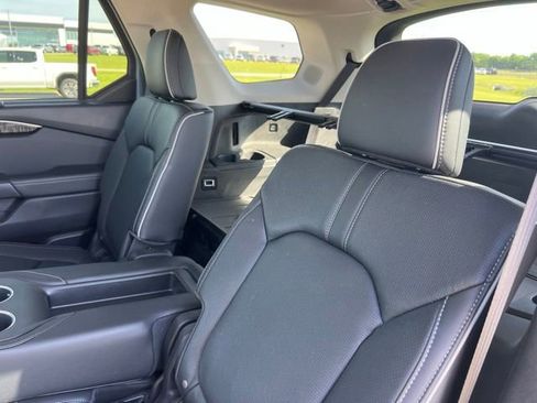 Used 2023 Honda Pilot Elite image 9