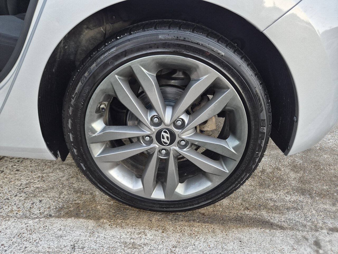 Used 2016 Hyundai Elantra GT w/ Option Group 02 FWD image 19