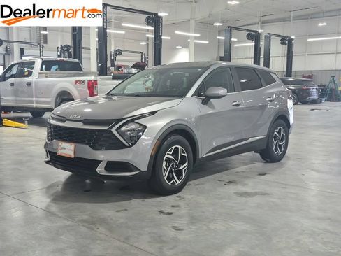 Used 2023 Kia Sportage LX FWD image 1