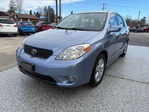 Used 2008 Toyota Matrix XR image 2