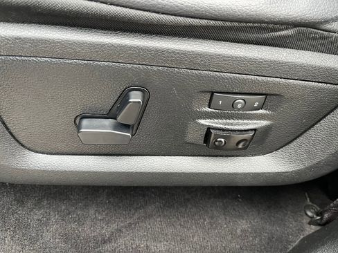 Used 2017 RAM 1500 Laramie image 25