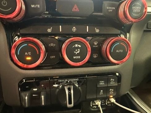 Used 2022 RAM 1500 Big Horn AWD/4WD image 24