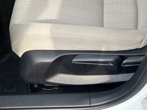 Used 2023 Honda Civic LX image 4