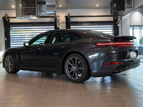 New 2025 Porsche Panamera 4 image 3