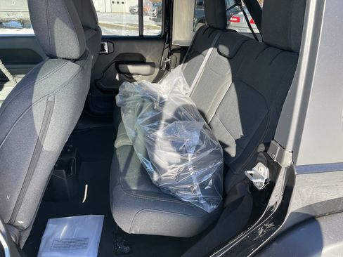 New 2026 Jeep Wrangler Unlimited Sport image 21