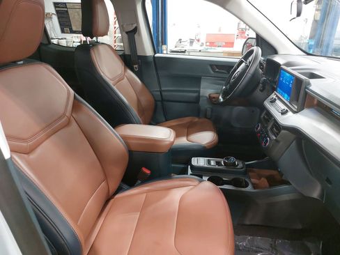 Used 2024 Ford Maverick Lariat image 10