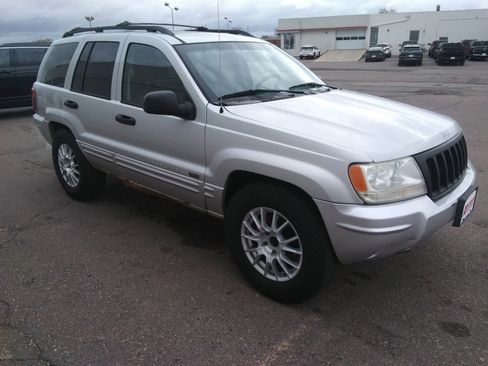 Used 2004 Jeep Grand Cherokee Limited w/ Trailer Tow Group IV image 4