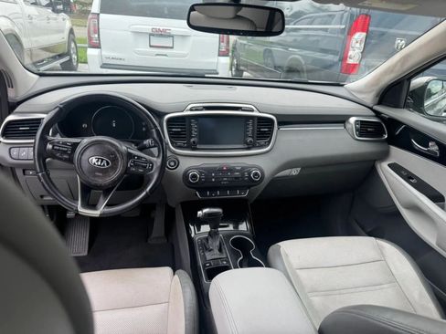 Used 2016 Kia Sorento SX FWD image 12