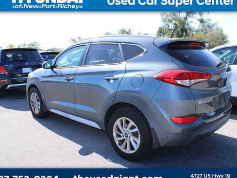 Used 2017 Hyundai Tucson SE image 2