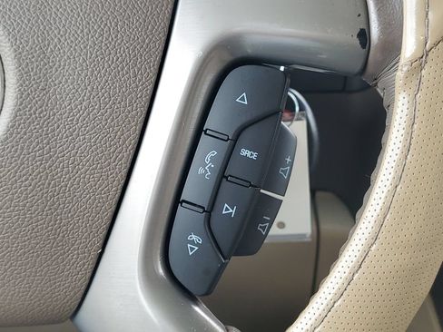 Used 2013 Chevrolet Tahoe LTZ AWD/4WD image 24