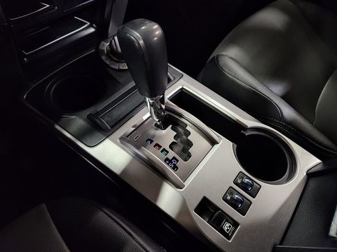 Used 2020 Toyota 4Runner SR5 Premium image 39