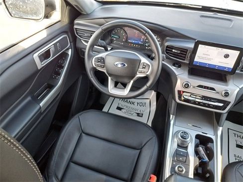 Used 2023 Ford Explorer XLT w/ Equipment Group 202A image 14