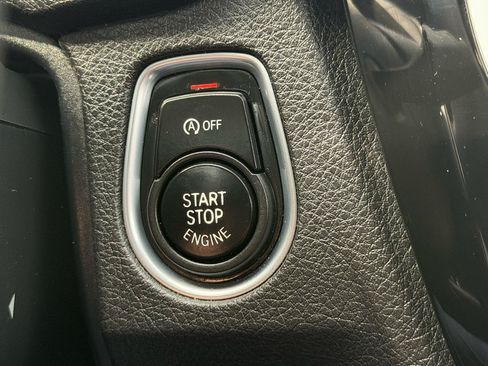 Used 2018 BMW 330i xDrive Sedan w/ Convenience Package AWD/4WD image 25
