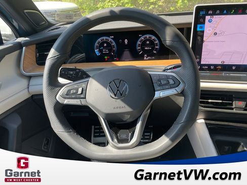 Certified 2025 Volkswagen Tiguan SEL R-Line AWD/4WD image 15