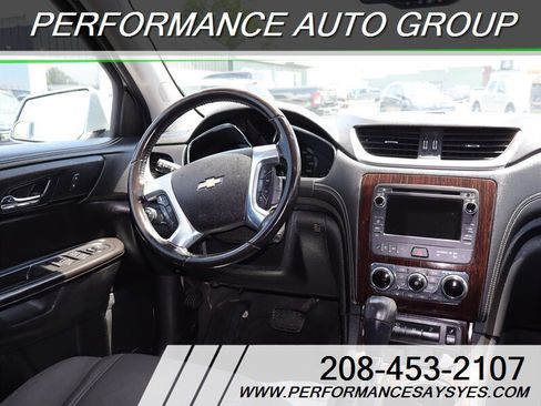 Used 2016 Chevrolet Traverse LT FWD image 13