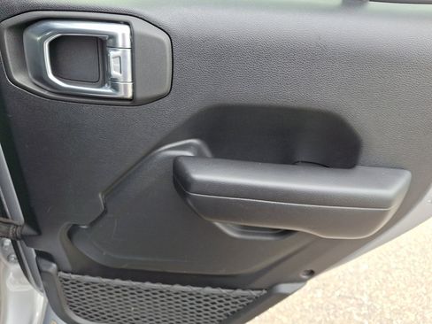 Used 2021 Jeep Wrangler Unlimited Sport image 14