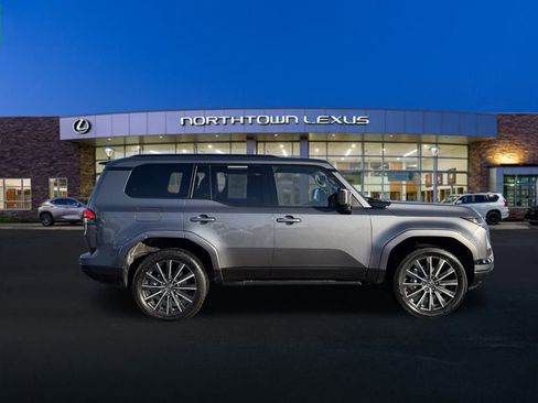 Certified 2024 Lexus GX 550 w/ Accessory Package (2T) image 25