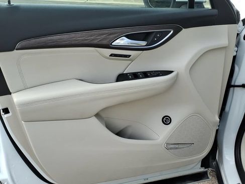 Used 2023 Buick Envision Avenir AWD/4WD image 8