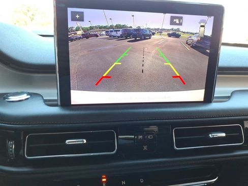 Used 2023 Lincoln Aviator AWD w/ Premium Package image 17