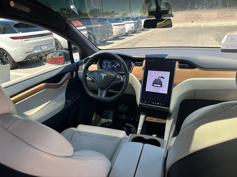 Used 2019 Tesla Model X AWD/4WD image 5