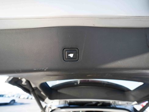 Used 2019 Chevrolet Traverse LT image 29