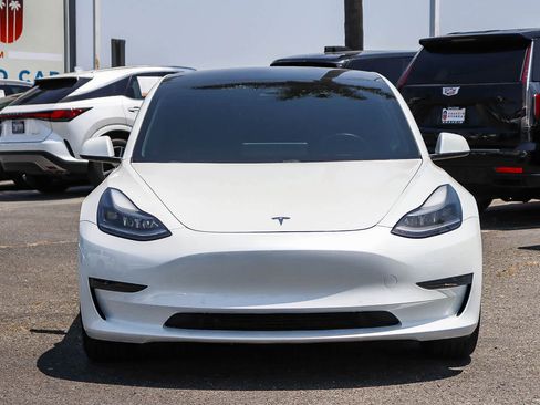 Used 2021 Tesla Model 3 Standard Range Plus RWD image 2