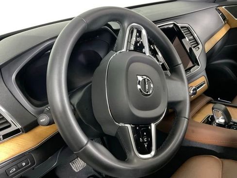 Used 2023 Volvo XC90 T8 Plus image 23