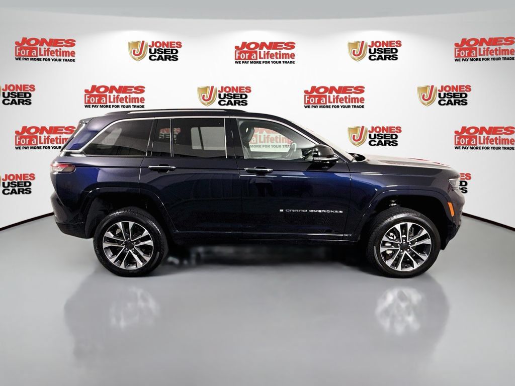 Used 2023 Jeep Grand Cherokee Overland w/ Adv Protech Group III AWD/4WD image 17