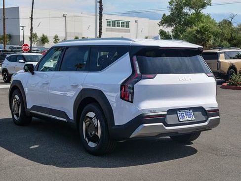 New 2026 Kia EV9 Wind image 5