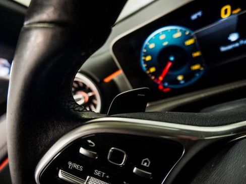 Used 2020 Mercedes-Benz CLA 250 image 19