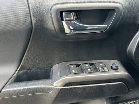 Used 2019 Toyota Tacoma TRD Pro image 12