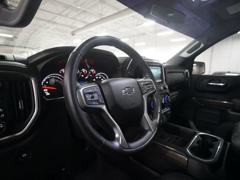 Used 2020 Chevrolet Silverado 1500 LT Trail Boss AWD/4WD image 8