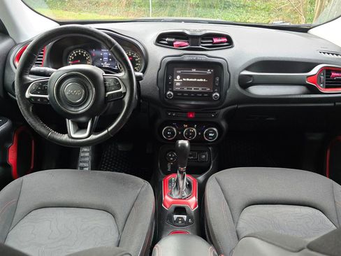 Used 2016 Jeep Renegade Trailhawk image 16