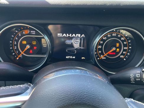 Used 2019 Jeep Wrangler Unlimited Sahara image 17