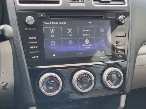 Used 2018 Subaru Forester 2.5i Premium AWD/4WD image 16