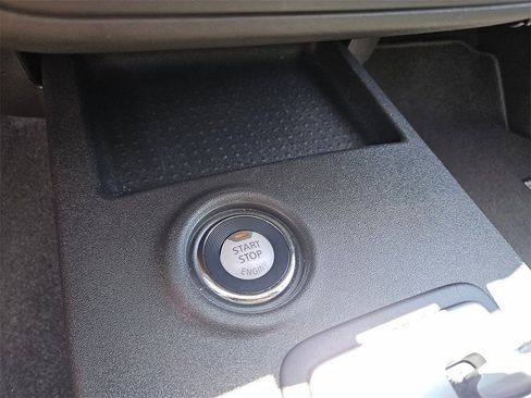 Used 2021 Nissan Frontier PRO-4X w/ Pro-4x Utility Package image 21