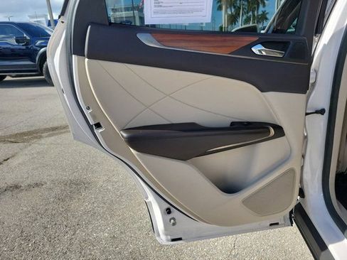 Certified 2019 Lincoln MKC Select FWD image 14