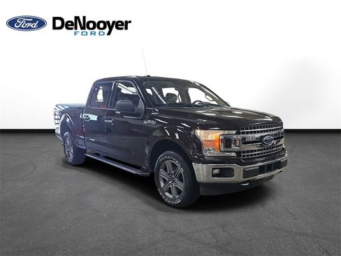 Used 2018 Ford F150 XLT w/ Equipment Group 301A Mid image 3