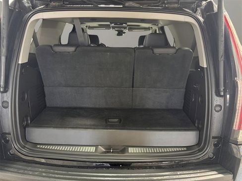 Used 2018 Cadillac Escalade Premium Luxury image 20