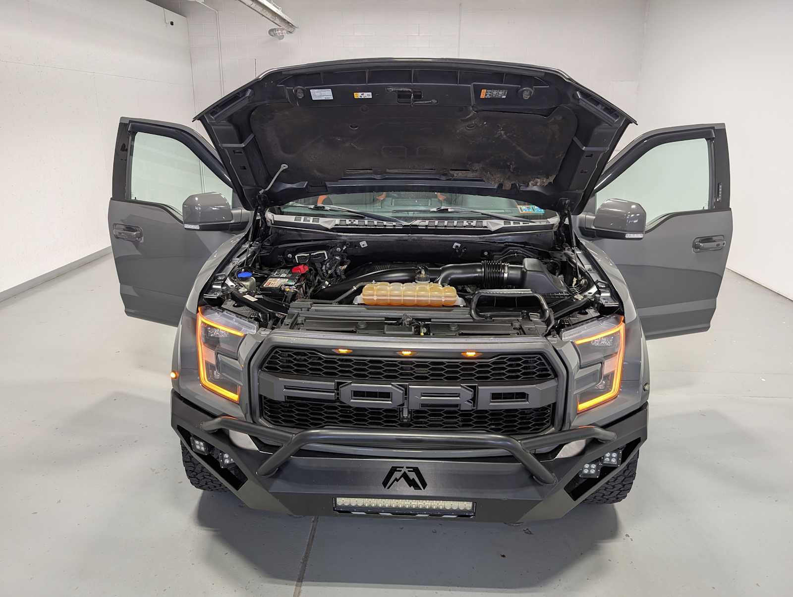 Used 2018 Ford F150 Raptor w/ Equipment Group 802A Luxury AWD/4WD image 13