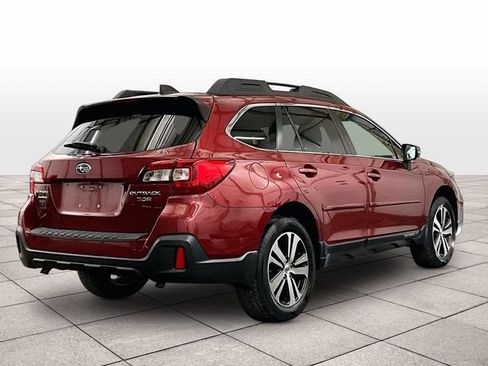 Used 2018 Subaru Outback 3.6R Limited AWD/4WD image 12