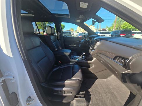 Used 2023 Chevrolet Traverse RS AWD/4WD image 19