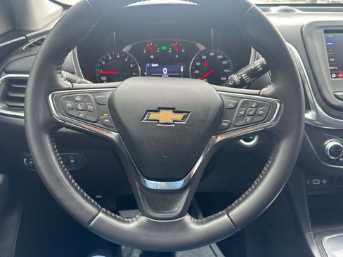 Used 2021 Chevrolet Equinox LT image 19