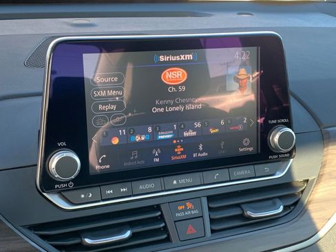 Used 2025 Nissan Altima 2.5 SV image 20