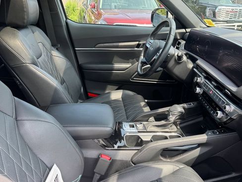 Used 2025 Kia Telluride SX X-Line AWD/4WD image 31