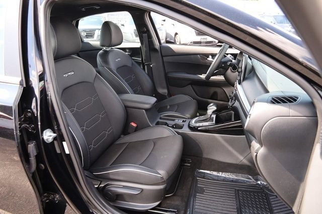 Used 2023 Kia Forte GT-Line w/ GT-Line Technology Package FWD image 29